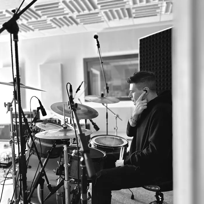 Drum session in the live room