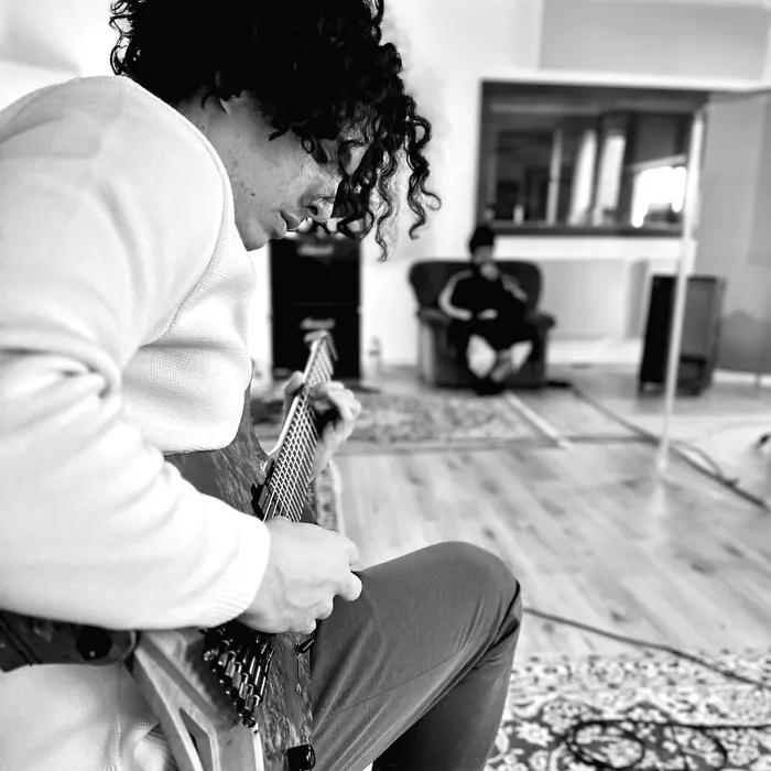 Guitarist tracking in the live room